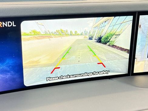 Used 2024 Lincoln Nautilus Premier image 22