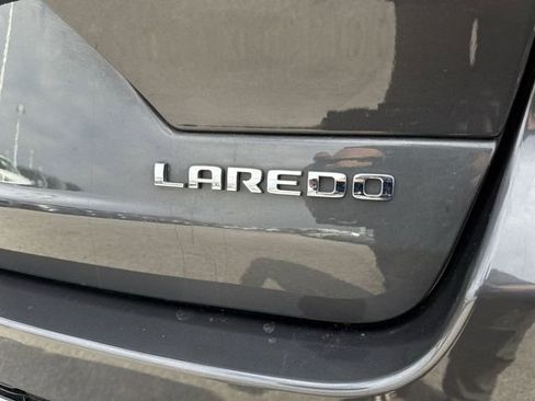 Used 2022 Jeep Grand Cherokee Laredo w/ Luxury Tech Group I image 31