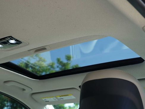 Certified 2024 Kia Niro EX Touring FWD image 26