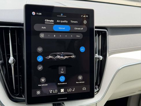 New 2026 Volvo XC60 B5 Ultra w/ Climate Package AWD/4WD image 5