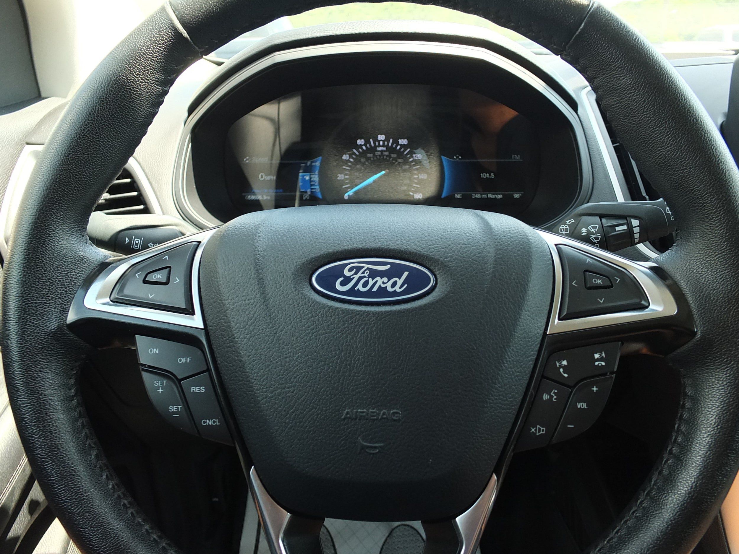 Used 2024 Ford Edge SEL AWD/4WD image 19