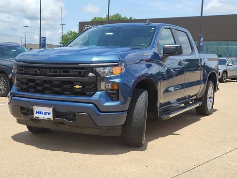 Used 2024 Chevrolet Silverado 1500 Custom RWD image 2