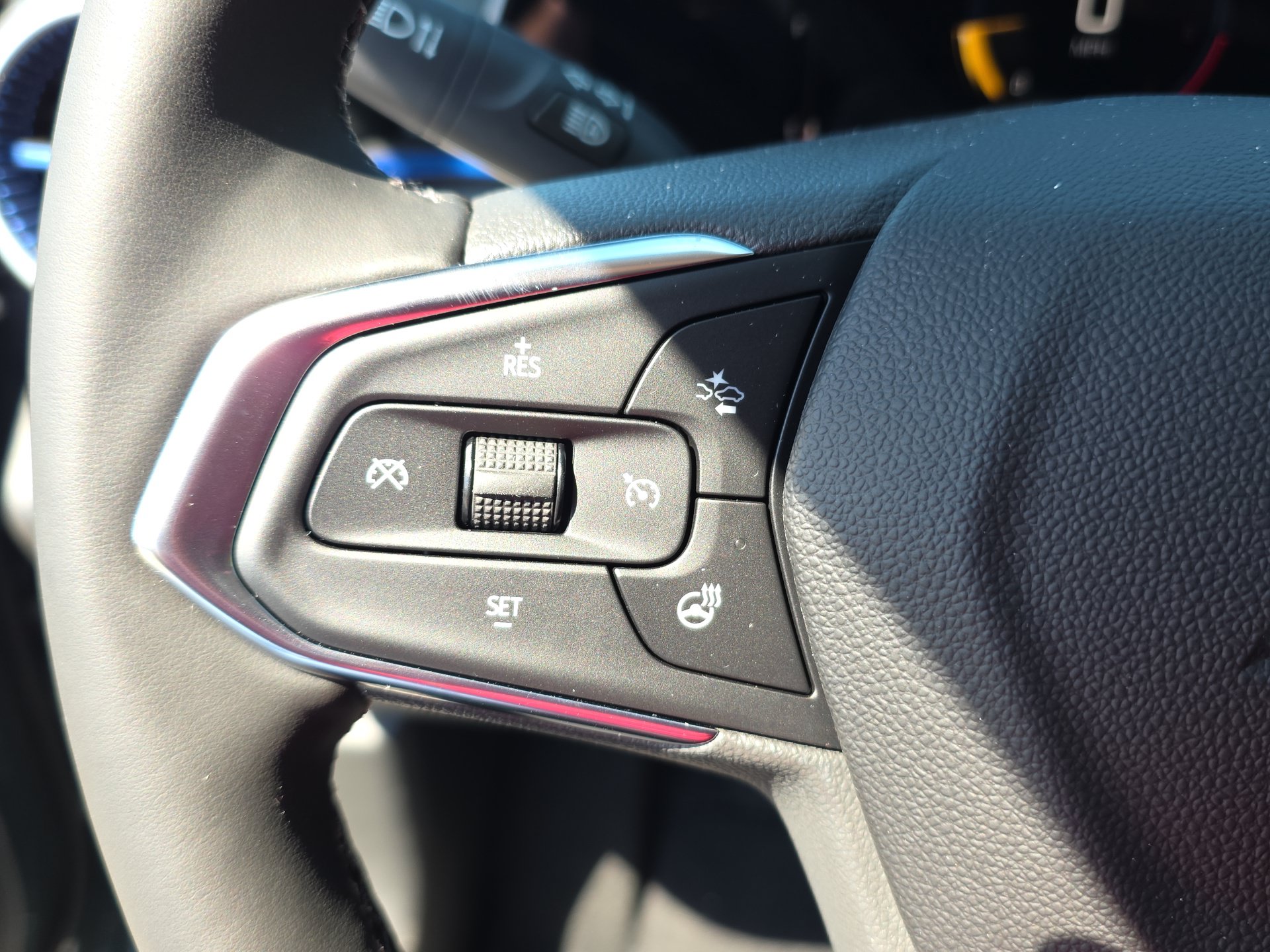 New 2026 Chevrolet Trax LT w/ Driver Confidence Package FWD image 18