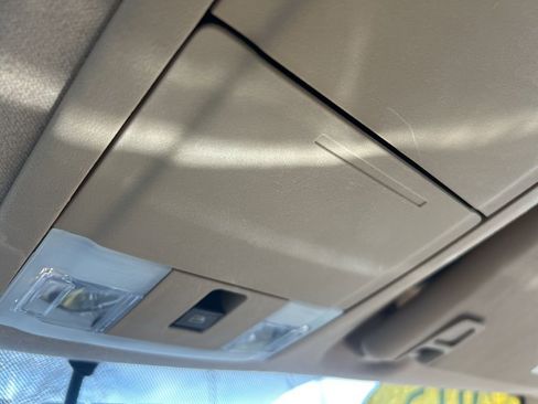 Used 2015 Ford F250 Lariat w/ Chrome Package image 20