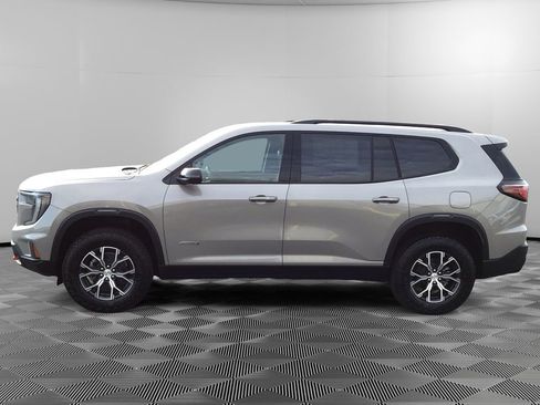 New 2026 GMC Acadia AT4 w/ Luxury Package image 4