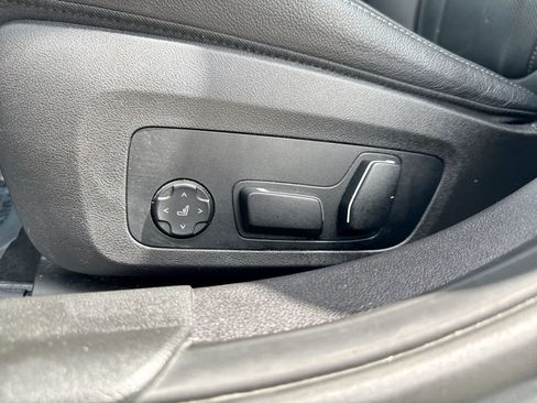 Used 2025 BMW 330i xDrive Sedan AWD/4WD image 24