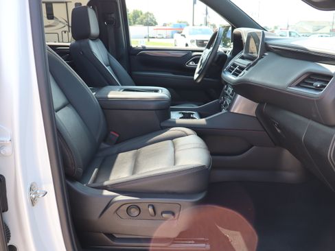 Used 2023 Chevrolet Tahoe RST w/ Luxury Package AWD/4WD image 14