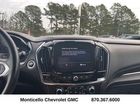 Used 2023 Chevrolet Traverse LT image 17
