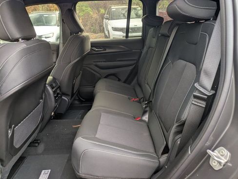New 2025 Jeep Grand Cherokee Laredo X image 24