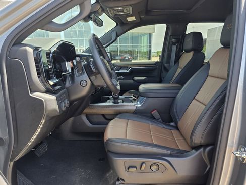 New 2026 Chevrolet Silverado 1500 High Country AWD/4WD image 14