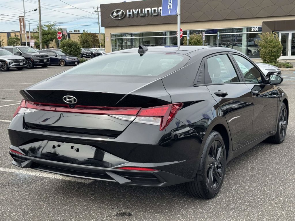Used 2021 Hyundai Elantra SEL w/ Cargo Package FWD image 8