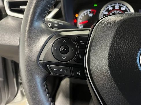 Used 2022 Toyota Corolla SE w/ SE Premium Package FWD image 26