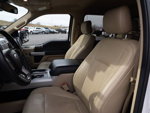 Used 2016 Ford F150 Lariat w/ Equipment Group 502A Luxury image 13