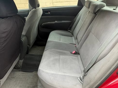 Used 2007 Toyota Prius w/ Pkg 2 FWD image 9