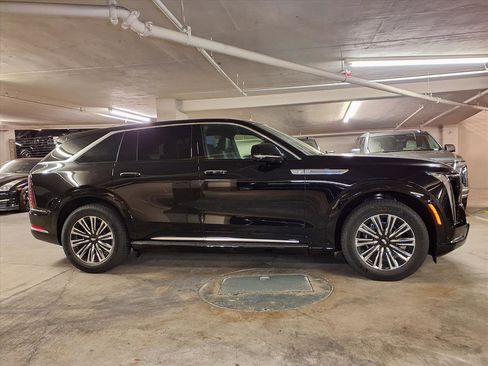 Used 2026 Cadillac Escalade IQ Luxury 1 image 4