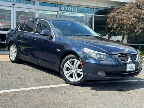 Used 2010 BMW 528i xDrive Sedan AWD/4WD image 2