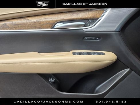 Used 2023 Cadillac XT5 Premium Luxury w/ Platinum Package AWD/4WD image 13