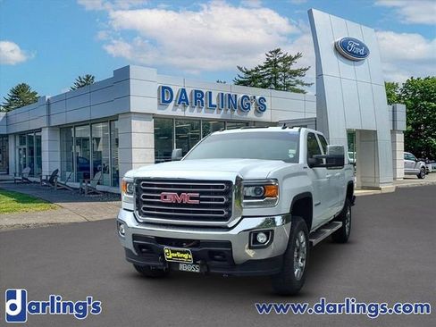 Used 2018 GMC Sierra 2500 SLE w/ HD SLE Preferred Plus Package AWD/4WD image 2