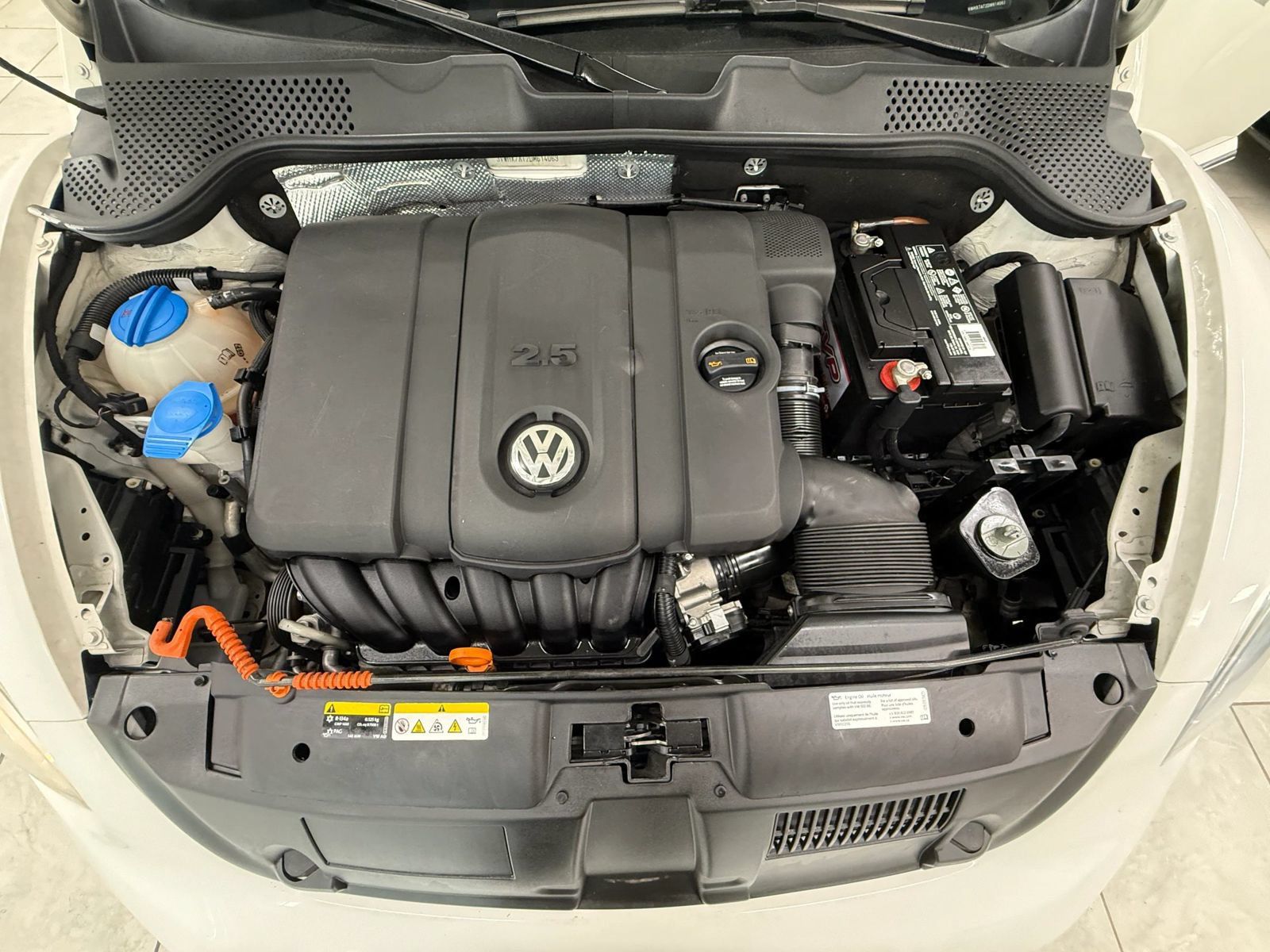 Used 2013 Volkswagen Beetle 2.5 FWD image 34