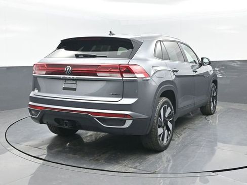 Used 2024 Volkswagen Atlas Cross Sport SE image 16