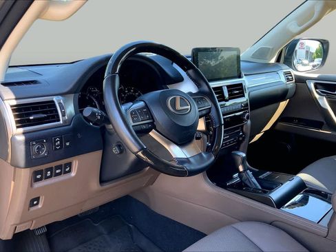 Used 2023 Lexus GX 460 Premium w/ Premium Package AWD/4WD image 18
