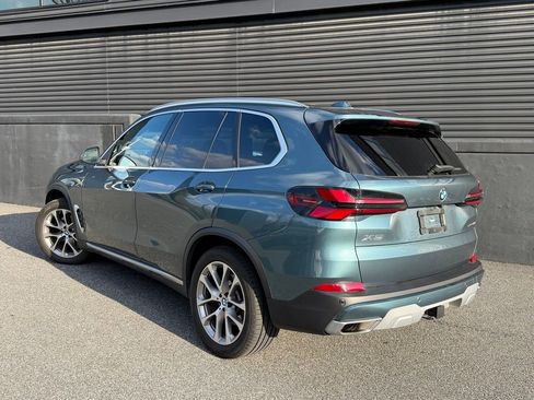 Used 2024 BMW X5 xDrive40i w/ Premium Package image 3