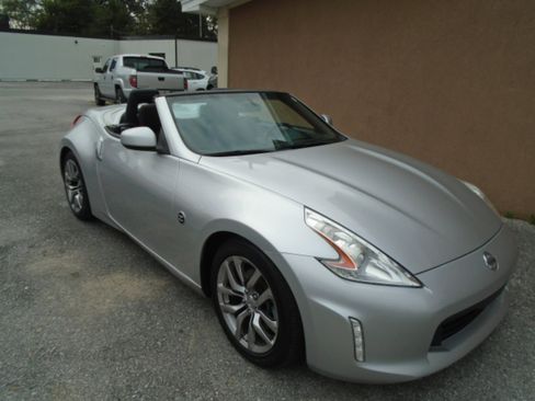 Used 2013 Nissan 370Z Roadster image 20
