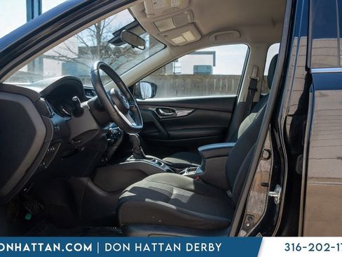 Used 2020 Nissan Rogue SV w/ Premium Package image 17