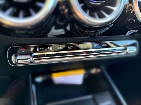 New 2026 Mercedes-Benz GLA 250 4MATIC image 18