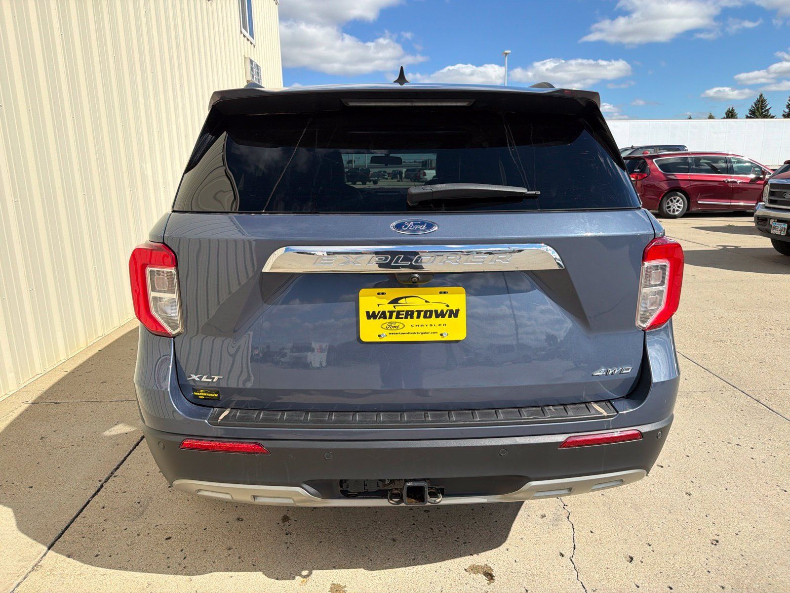 Used 2021 Ford Explorer XLT w/ Equipment Group 202A AWD/4WD image 6