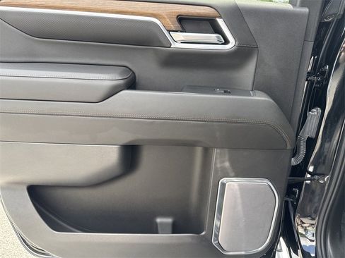 Used 2022 Chevrolet Silverado 1500 High Country w/ High Country Premium Package image 23