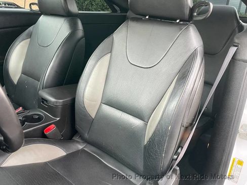 Used 2009 Pontiac G6 GT w/ Sport Package 1 FWD image 13