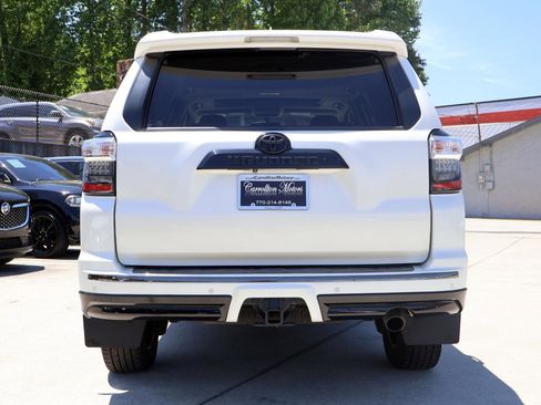 Used 2019 Toyota 4Runner Limited AWD/4WD image 5