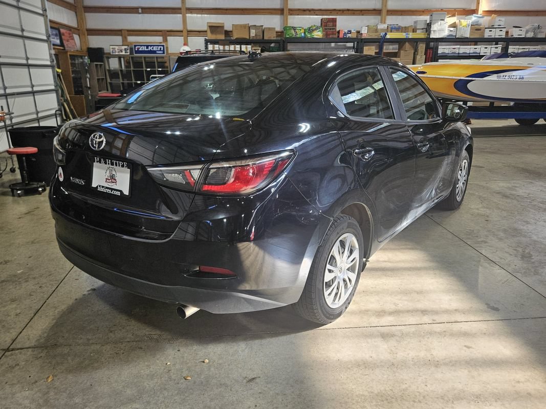 Used 2019 Toyota Yaris L FWD image 11