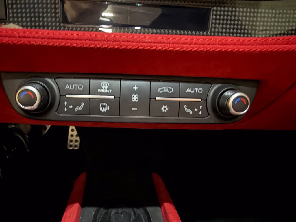 Used 2020 Ferrari F8 Tributo RWD image 33