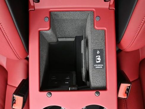 New 2026 Porsche Macan S image 25