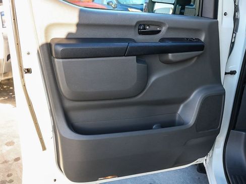 Used 2016 Nissan NV 3500 SV w/ SV Technology Package image 23