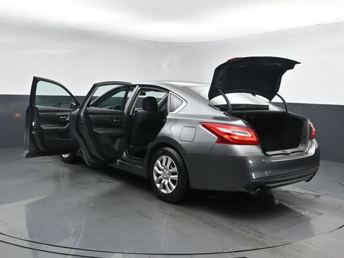 Used 2017 Nissan Altima 2.5 S w/ Power Driver Seat Package FWD image 28