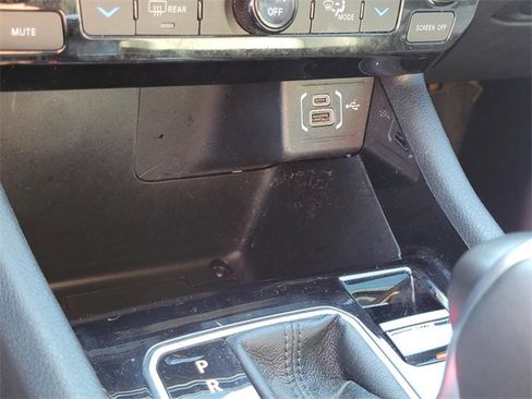 Used 2024 Jeep Compass Limited image 31