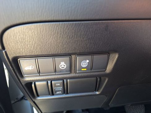 Used 2023 Nissan Armada SL w/ Captain's Chairs Package RWD image 24