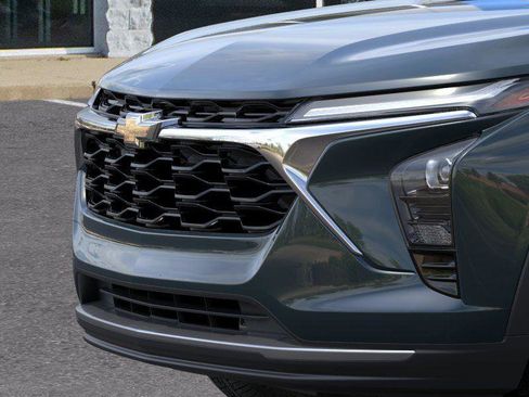 New 2026 Chevrolet Trax LT w/ Driver Confidence Package FWD image 13