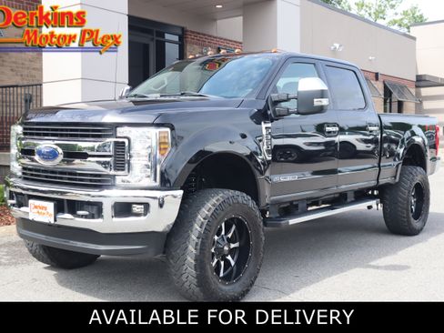 Used 2019 Ford F350 XLT w/ XLT Premium Package AWD/4WD image 1