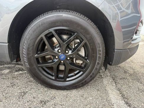 Used 2022 Ford Edge SEL image 11