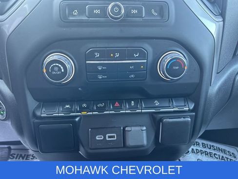 Certified 2022 Chevrolet Silverado 1500 Custom Trail Boss AWD/4WD image 18