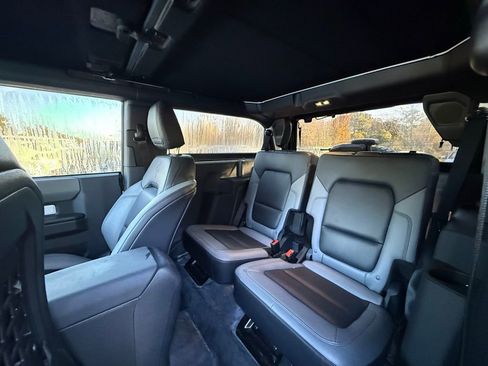 Used 2024 Ford Bronco Black Diamond w/ Sasquatch Package image 13