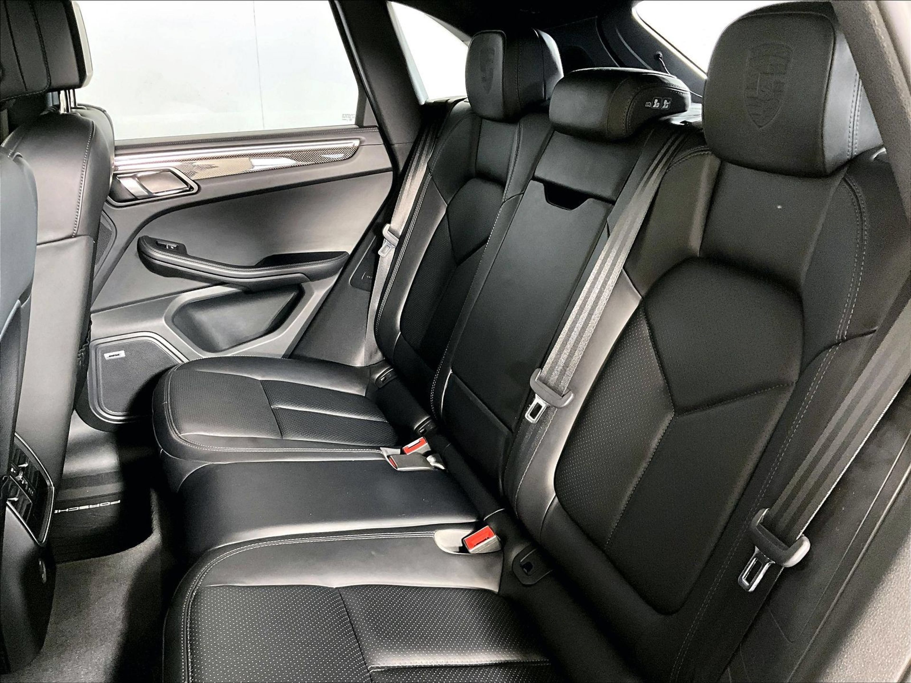 Used 2017 Porsche Macan GTS AWD/4WD image 23
