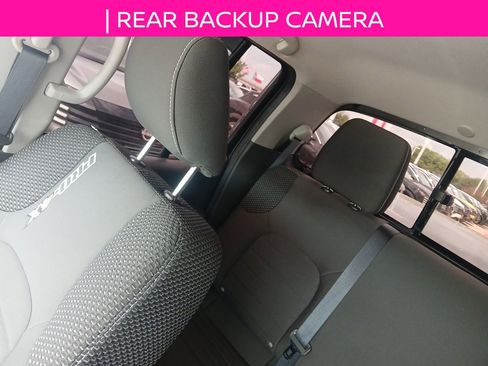 Used 2018 Nissan Frontier PRO-4X image 15