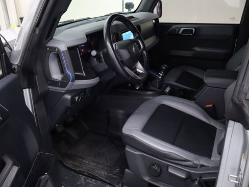 Used 2022 Ford Bronco Black Diamond image 25