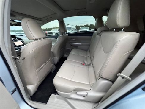 Used 2014 Toyota Prius V Five image 39
