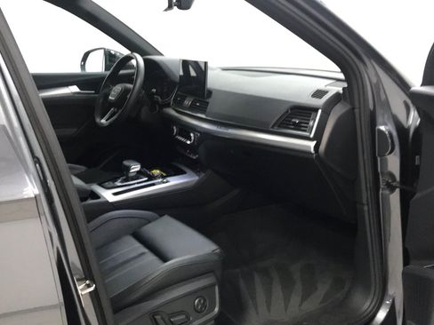 Used 2023 Audi Q5 2.0T Premium Plus w/ Premium Plus Package AWD/4WD image 16